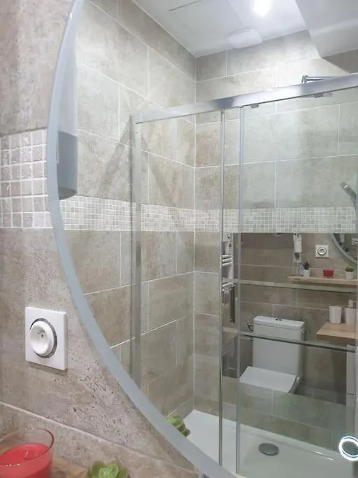 Апартаменты Exotic Stones Hyper Centre Fontaine Moussue Салон-де-Прованс
